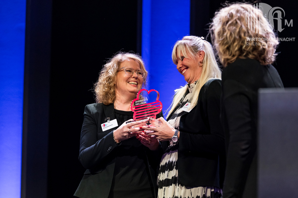 Preis für neue Held*innen geht an den Süße Zitronen e.V.!